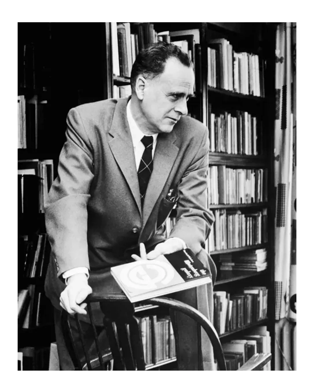 Marshall McLuhan professor at the U of and influential media thinker