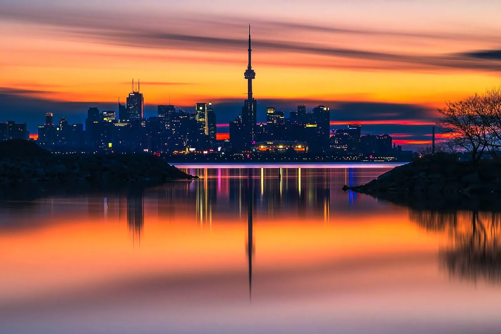 Toronto skyline by Michele Thompson