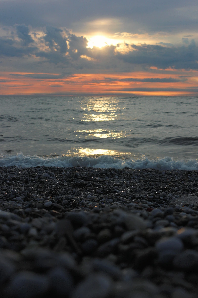 Scarborough Bluffs and Lake Ontario sunrise by @thelazyshutterbug